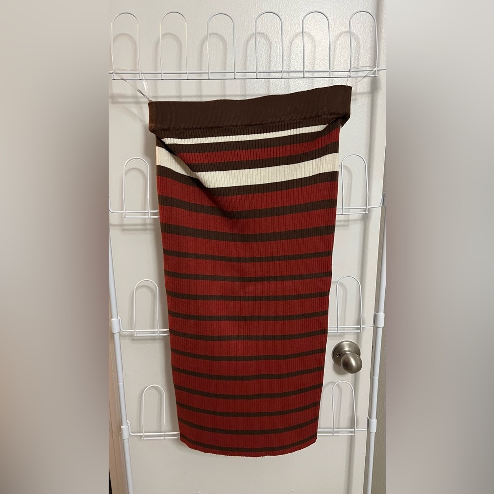Knitted skirt! - stops just below my knees! I’m 5’3
